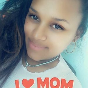 Meet your Posher, Iris yanit